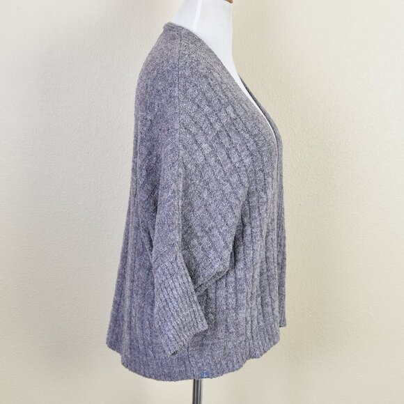 Barefoot Dreams CozyChic Lite Cable Shrug - L/XL - Picture 6 of 11
